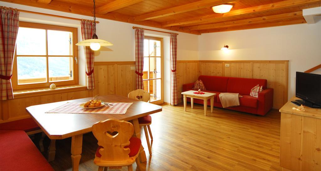 Singerhof Villa Castelrotto Room photo